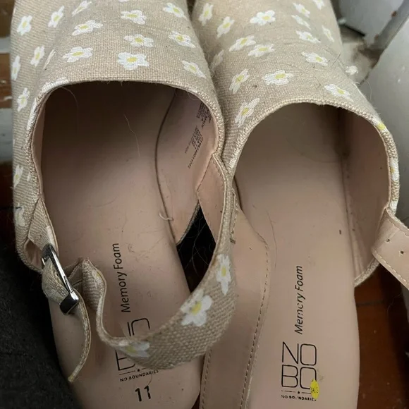 Clogs - Picture 2 of 2